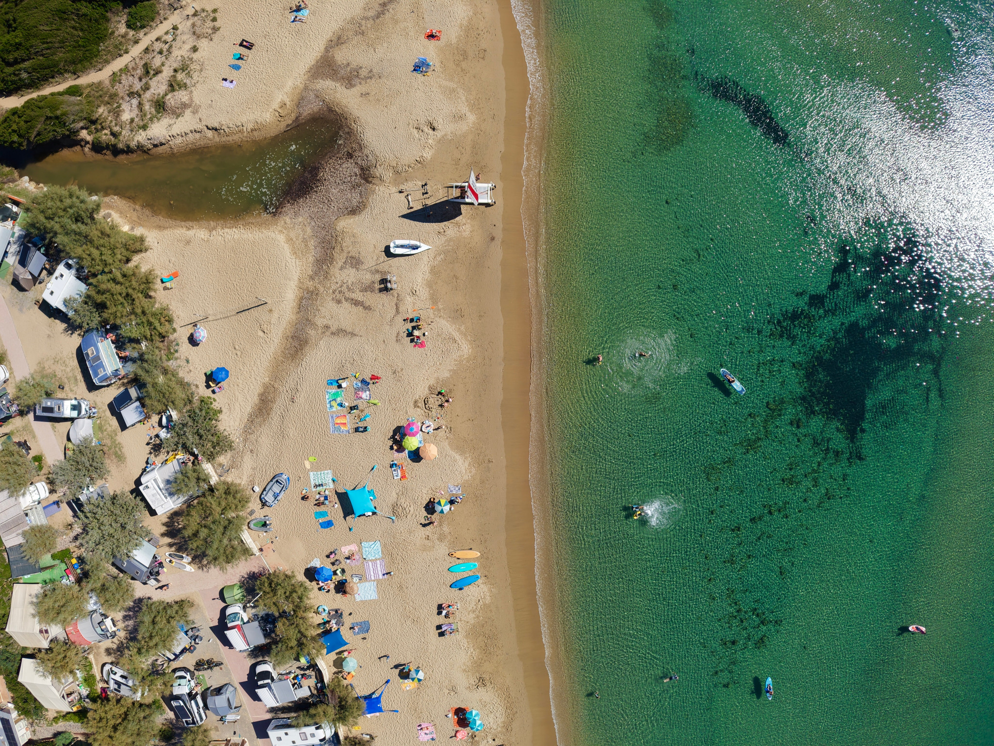 Vista aerea del Camping Valle Santa Maria e della spiaggia di Lacona
